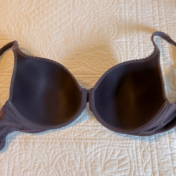 Victoria’s Secret Body by Victoria Lined Perfect Coverage Bra- Plum, 32DDD - Picture 3 of 5